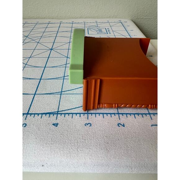 Loving Family Dollhouse Kitchen Counter Island Sink Microwave Fisher-Price 2004 - Picture 9 of 9